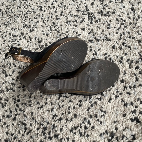 Spring Wooden Wedges - Picture 6 of 10